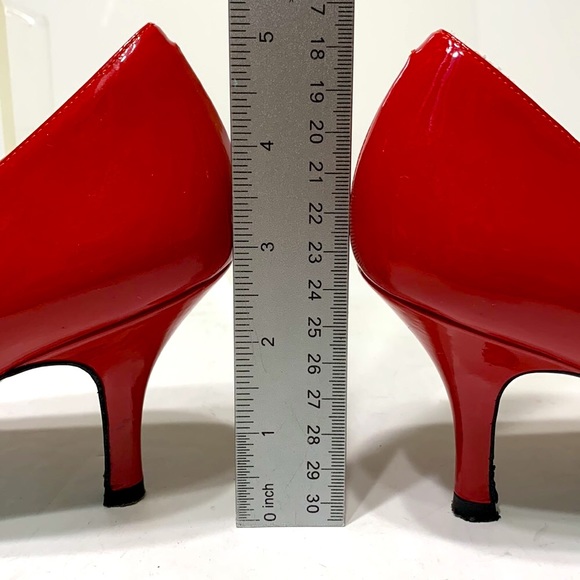Red patent Mary Jane heels BODEN - Picture 8 of 14